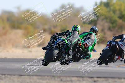 media/Dec-18-2022-SoCal Trackdays (Sun) [[8099a50955]]/Turn 7 Backside (1125am)/